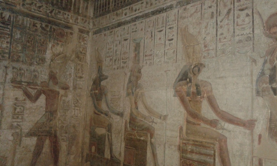 Over Day Luxor by Bus 